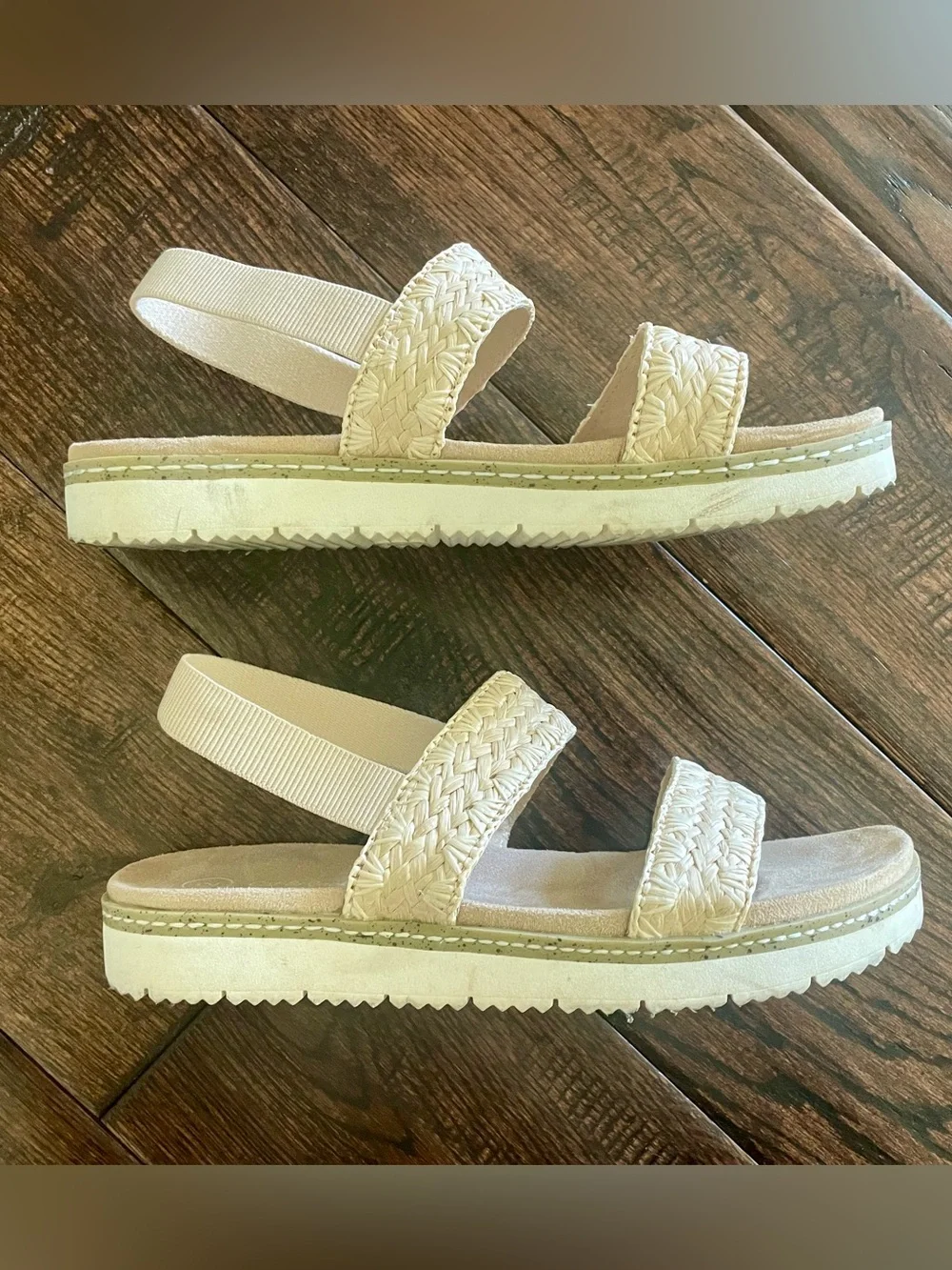 Cat & Jack sandals ☀️ size 2